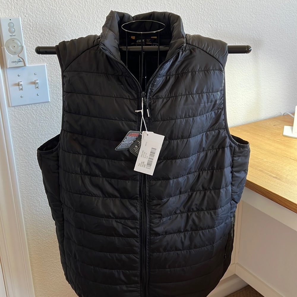 Nintendo Mens Black puffer vest